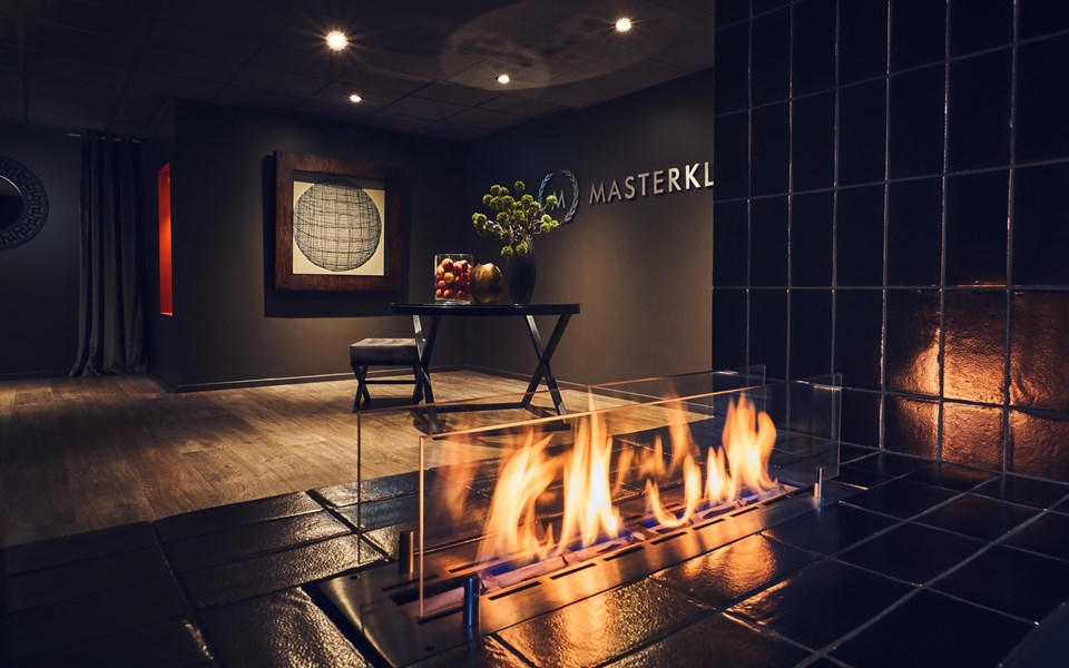 Masterklinikken Fireplace